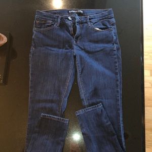 6 regular mid rise jeans